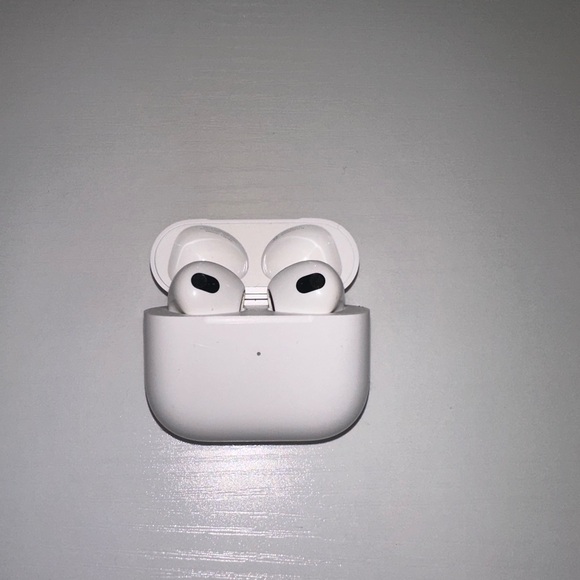 Apple White Earbud Headphones